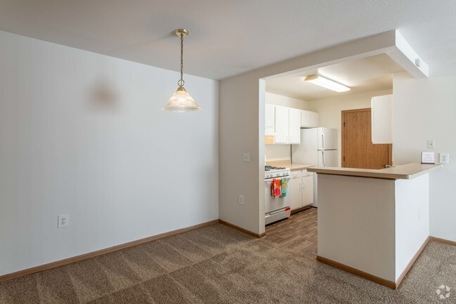 2 Bed/ 2 Bath