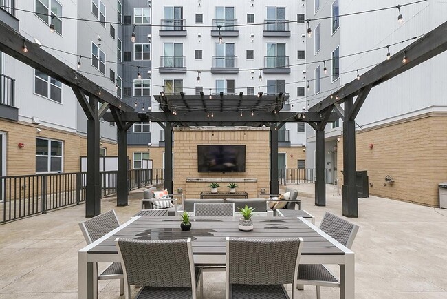 Photo - Coda on Centre