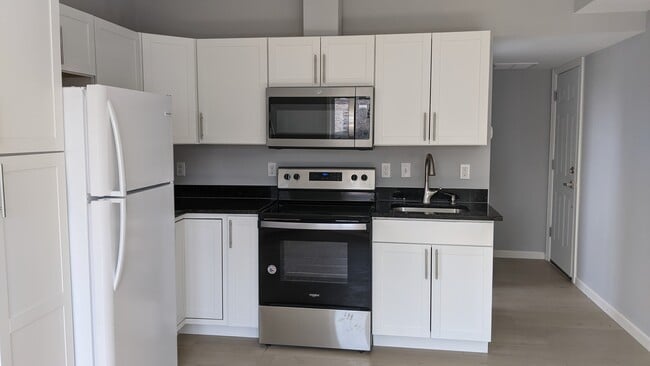 Photo - 1730 Trinidad Ave NE Unit #3
