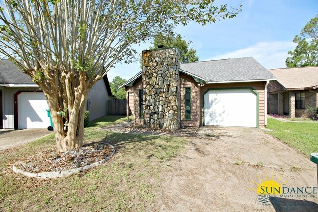 Building Photo - Great 2 Bedroom Home in Fort Walton!
