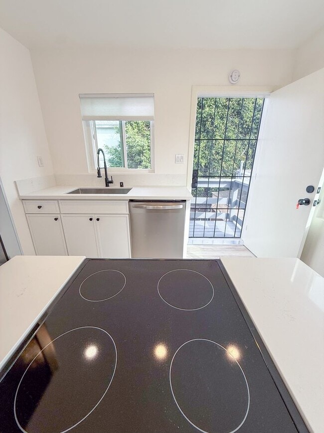 Photo - 4211-4219 Jewell Unit 4211