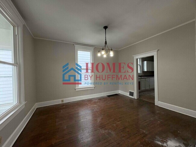 Photo - Spacious 3 Bedroom House | Two-Story | Loc...