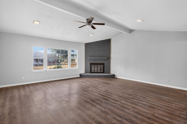 Photo - 4400 Hodgkins Rd