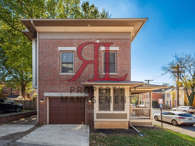 Photo - 782 Summit St