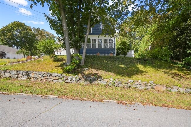 Photo - 12 Moulton St