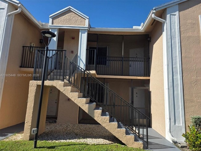 Building Photo - 1500 Jefferson Dr Unit 1500I