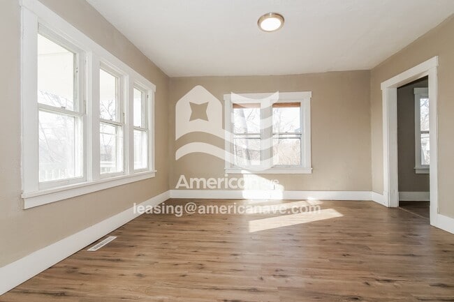 Photo - 4258 Laurel Ave