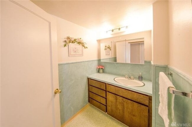 Photo - 1024 SW 120th St