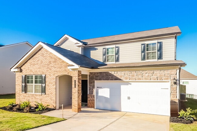 136 Hamilton Pointe Dr