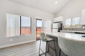 Photo - Mariposa Fremont