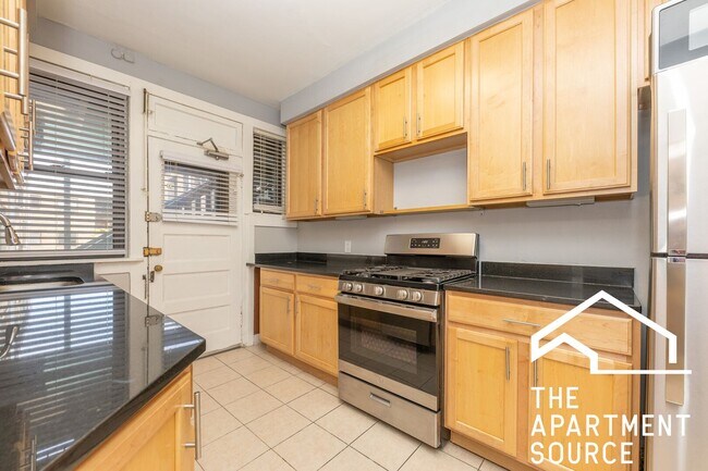 Photo - 201 Kedzie St Unit 2I