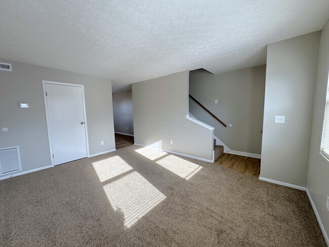 Photo - 2596 Sawbury Blvd