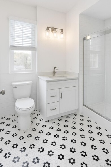 Photo - 122 Greenwich Ave Unidad 202