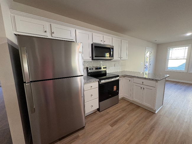 Photo - 32 Oakfield Trce Dr