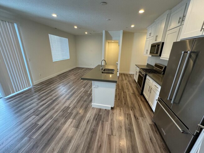 Photo - 3220 Quarry Springs Dr