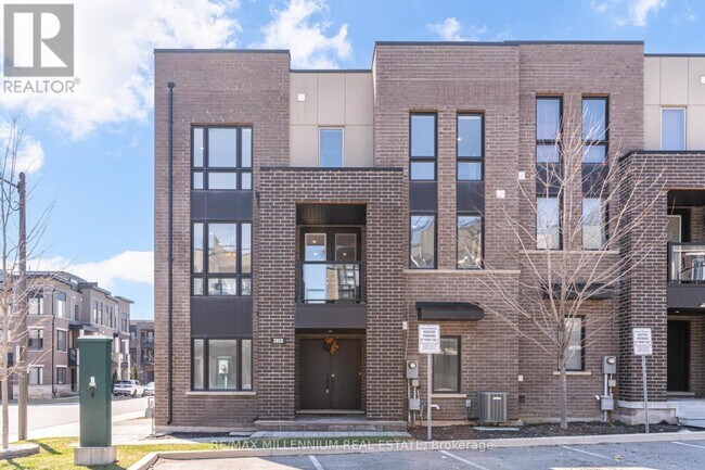 Photo - 3058 Blacktusk Common