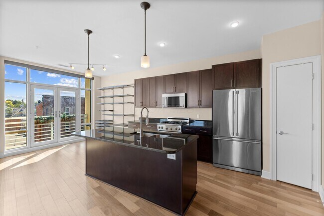 Building Photo - 1145 N High St Unit 302 Rental