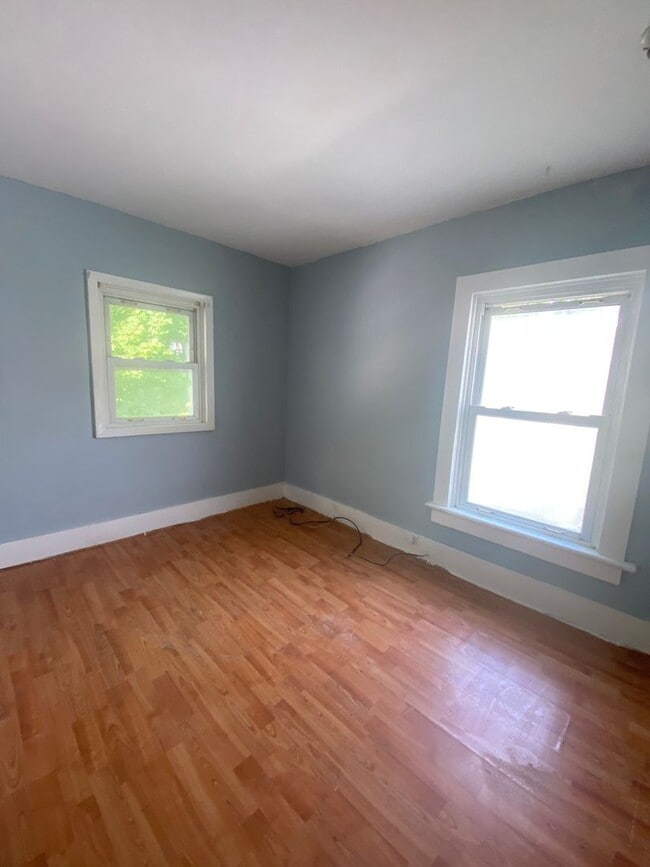 Photo - 7713-7715-7715 N State St Unidad 7715 N. State St