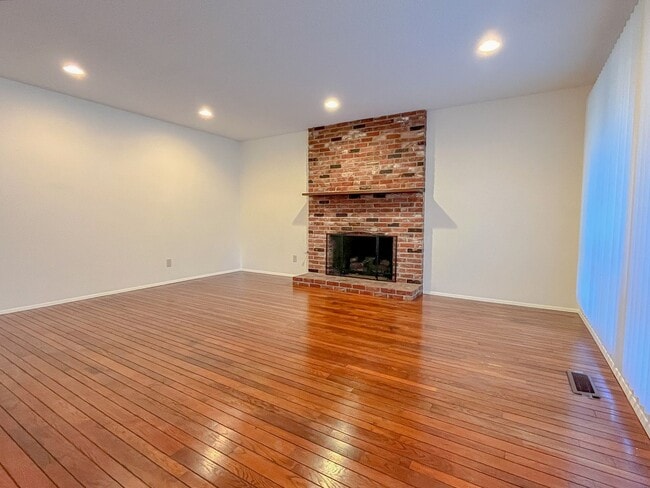 Photo - Charming 3bd/2bth Rambler in Tam o'Shanter...