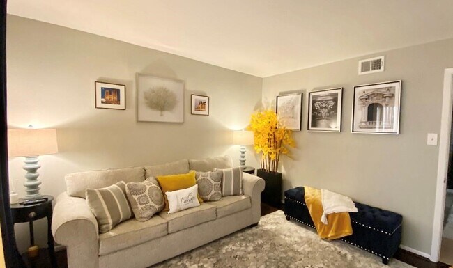 Photo - 8521 Hearth Dr Unit 3