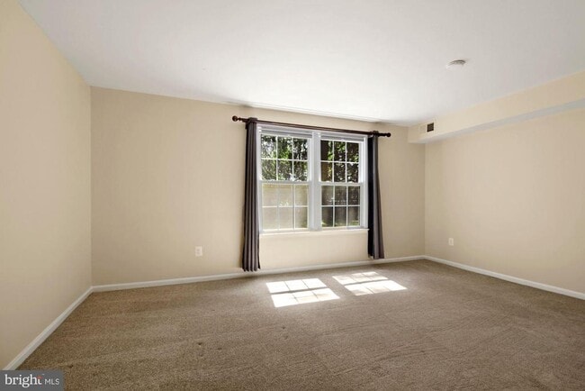 Photo - 752 Quince Orchard Blvd Unit 752-T1