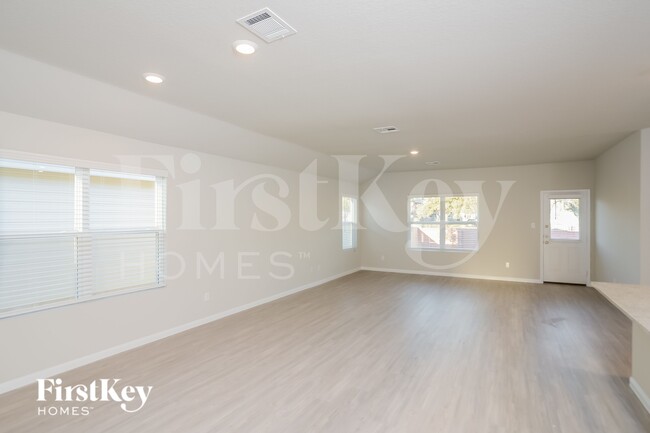 Photo - 1839 Morse Way