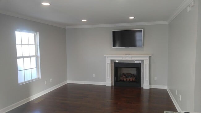 Photo - 3 bed, 2 bath home!