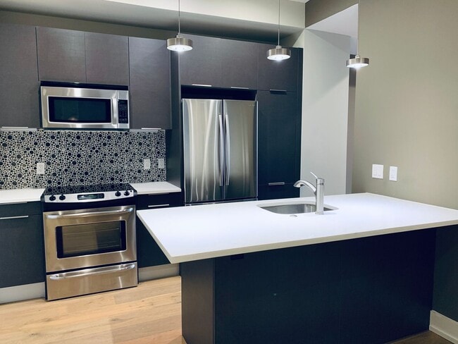 Photo - 4525 Walnut Associates LP