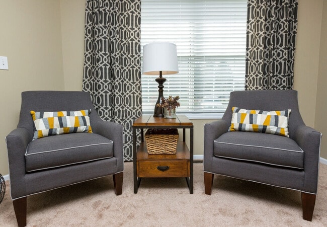 Ashworth Pointe & Foxboro Townhomes