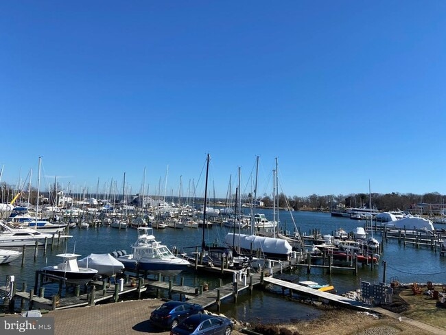 Building Photo - 409 Chester Ave Unit 3 FL