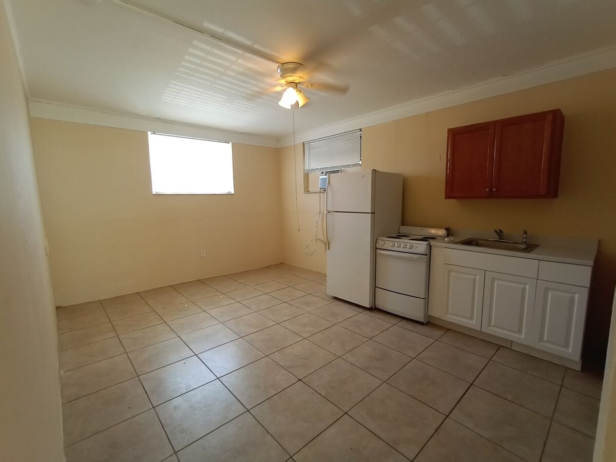 Photo - Balsamo Trust 182 Unit Studio