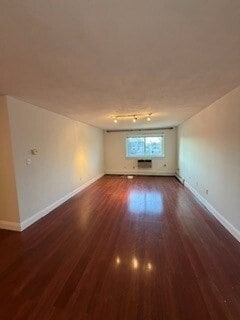 Building Photo - 215 Winter St Unit 3Q