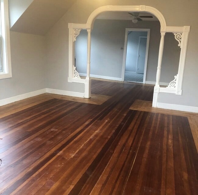 Building Photo - 44-46 Benefit St Unit 3