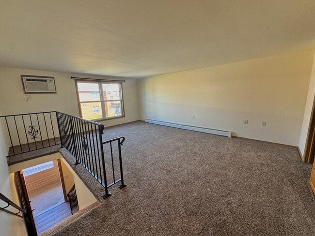 Building Photo - 2340 Canter Ln