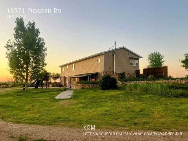 Photo - 15971 Pioneer Rd