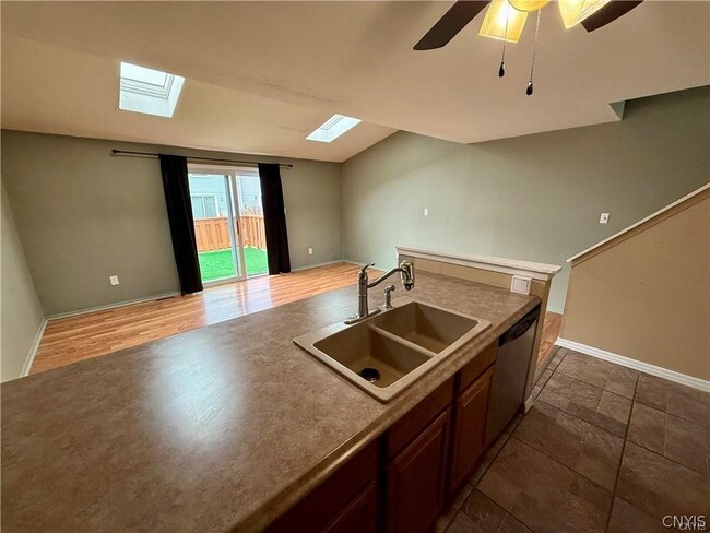 Photo - 5452 Borgase Ln