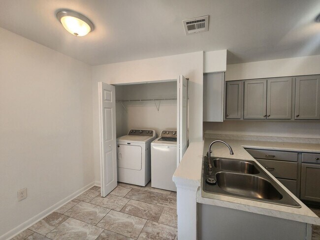 Photo - 2 Bedroom Condo near Hickory Grove