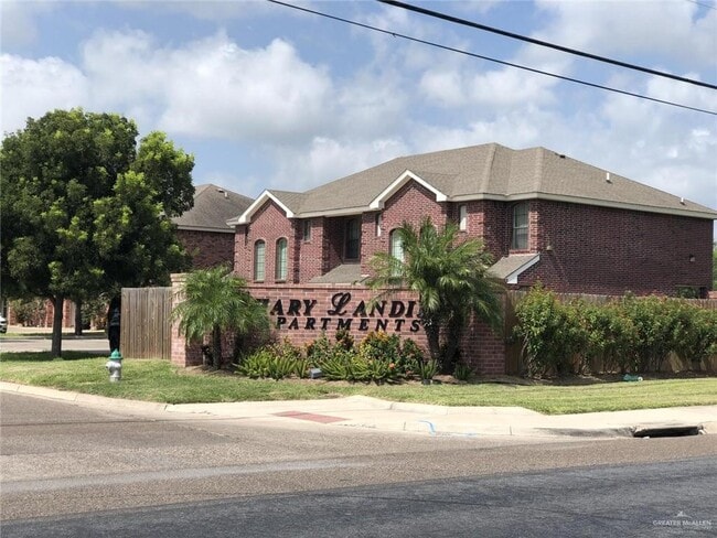 Photo - 18 N 49th St