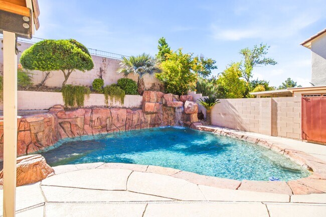 Building Photo - Beautiful 4-Bedroom Home with Pool & Rock Waterfall in 89002