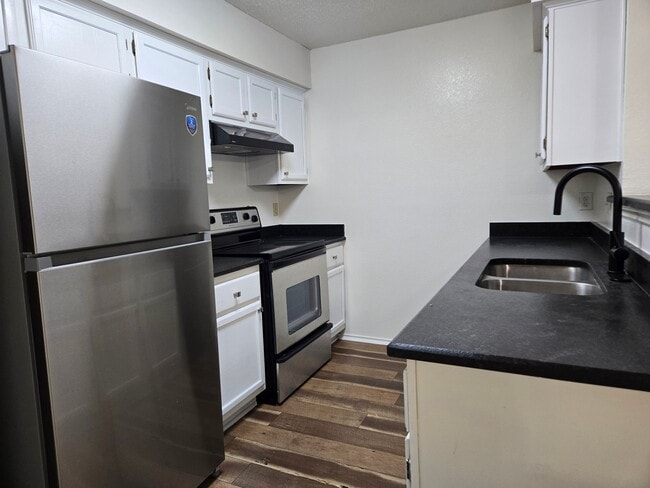 Photo - 1106 Buttercup Cir