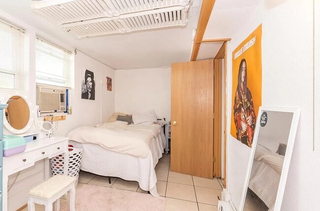 Photo - 2303 Olive St Unit 1