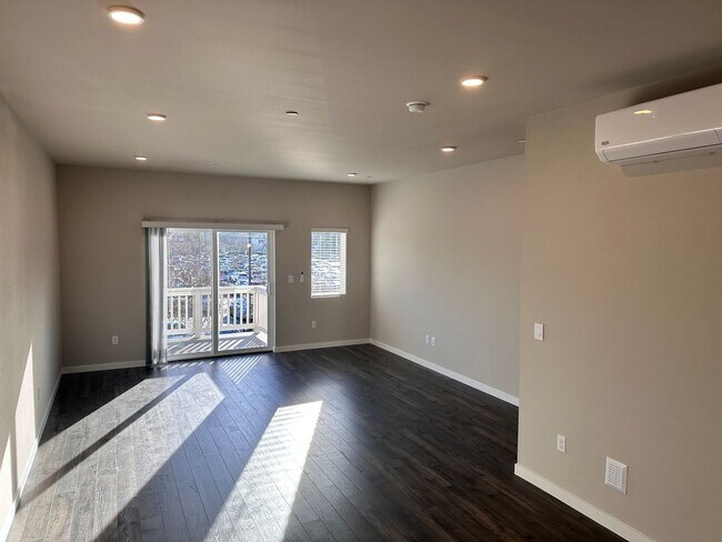 Photo - Like New Townhome with 2-car garage in Sil...