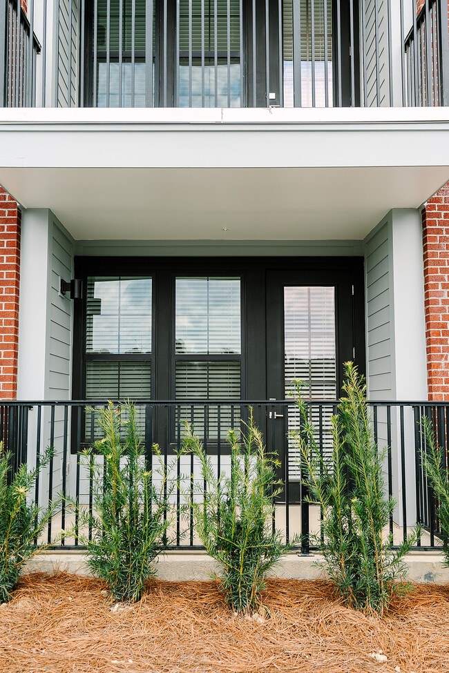 Welcome to the Residences at Sawmill - Luxury Apartment Homes Now Leasing in Summerville - Residences at Sawmill