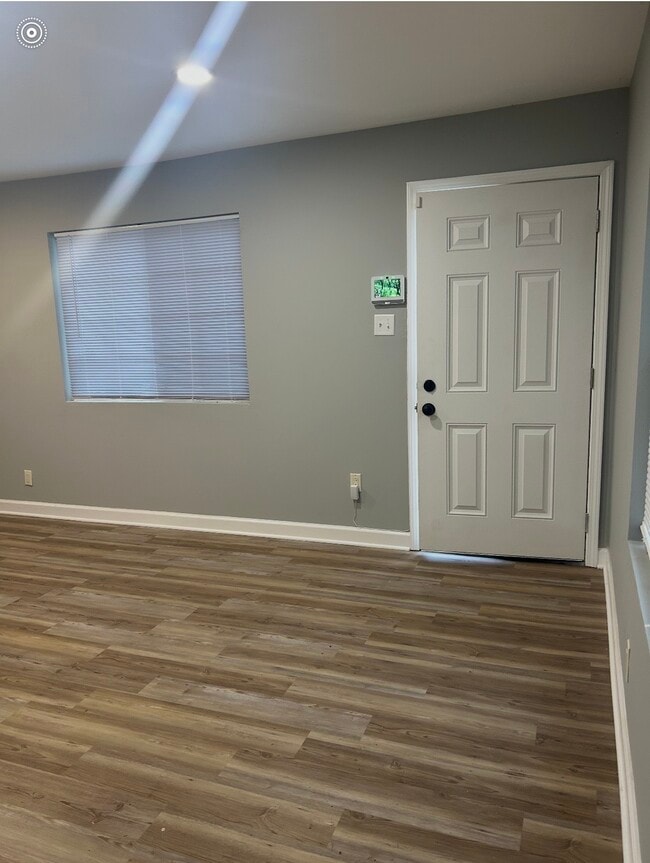 Photo - 4935 Kentucky St