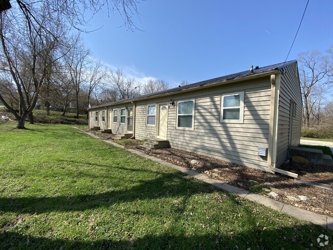 Building Photo - 904 Luster Ln Rental