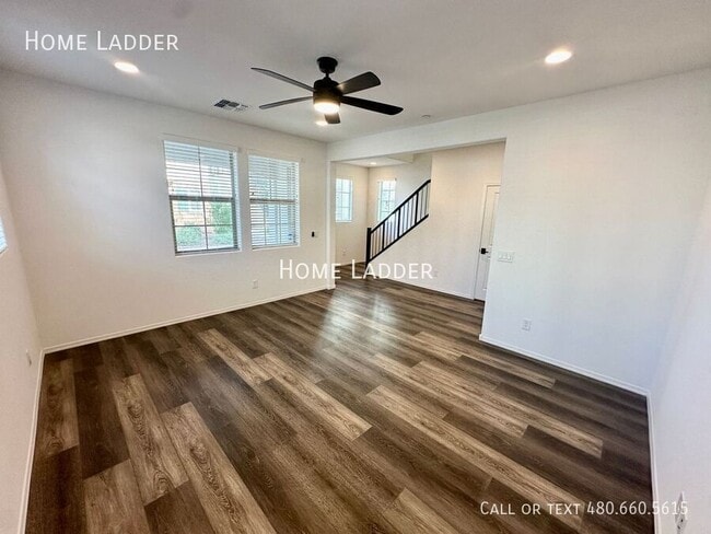 Photo - 1714 E Hampton Ln