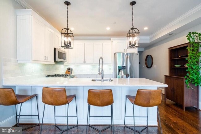 Building Photo - 4010 Georgia Ave NW Unit 3