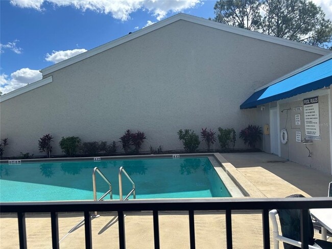 Photo - 5395 Vineland Rd Unit S