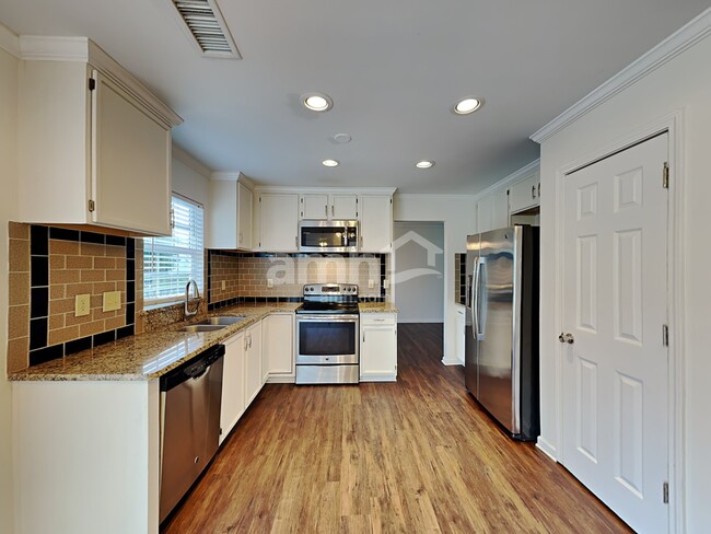 Photo - 8517 Farnsworth Ln