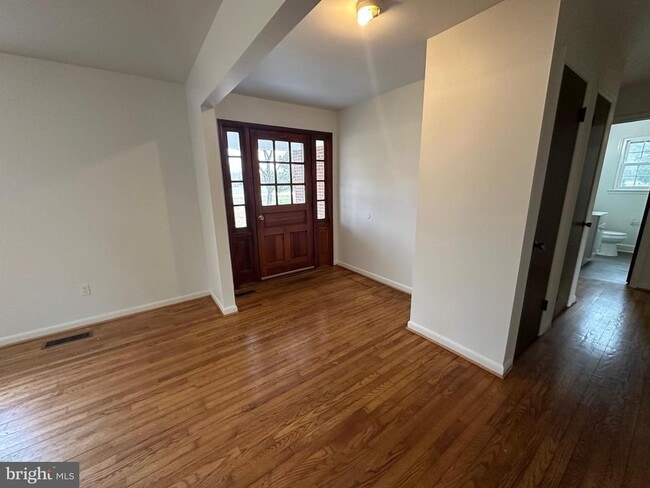 Photo - 14835 Rock Point Rd